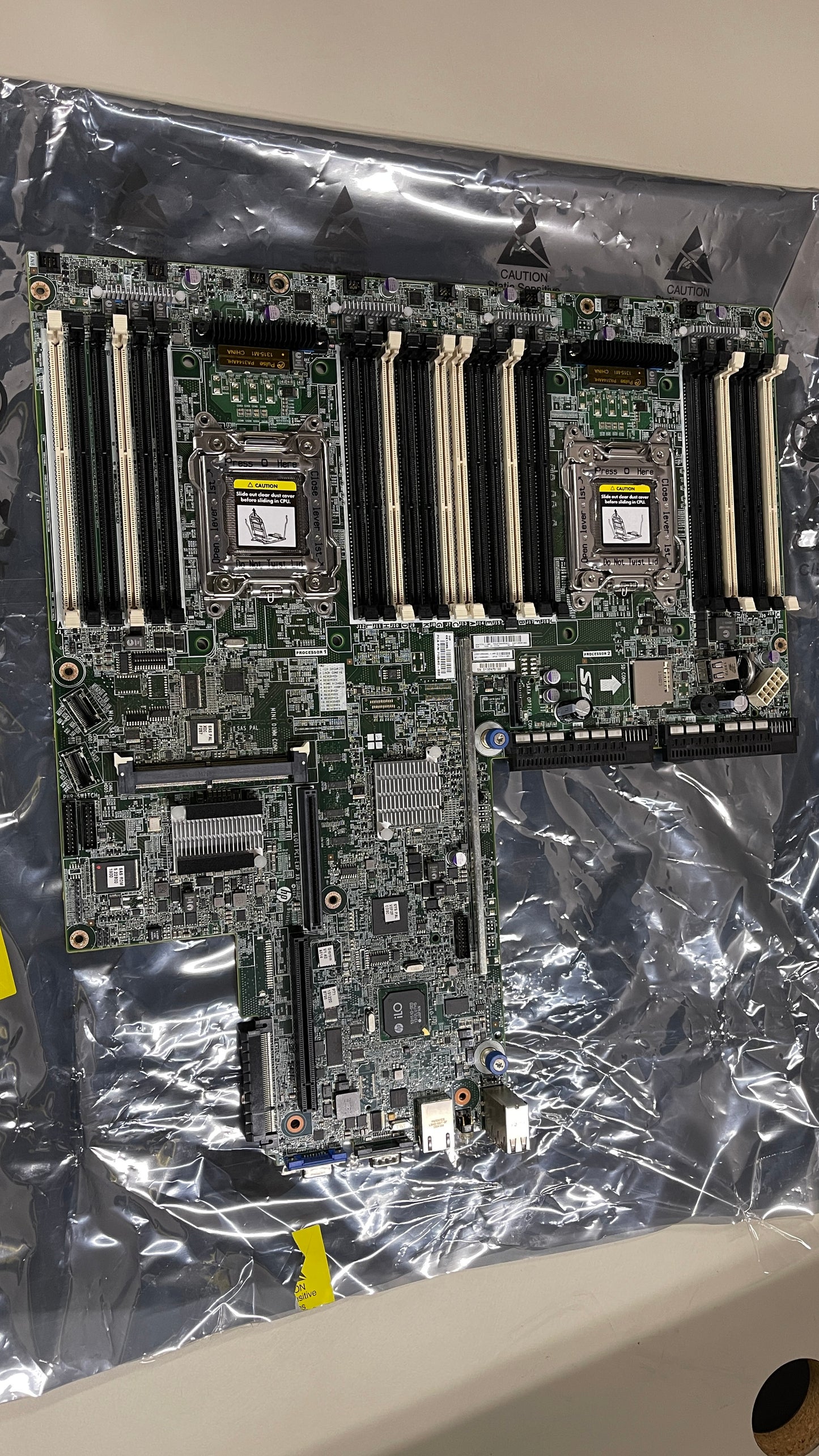 Hp 737611-001 System Board For Proliant Dl360p Server Gen8