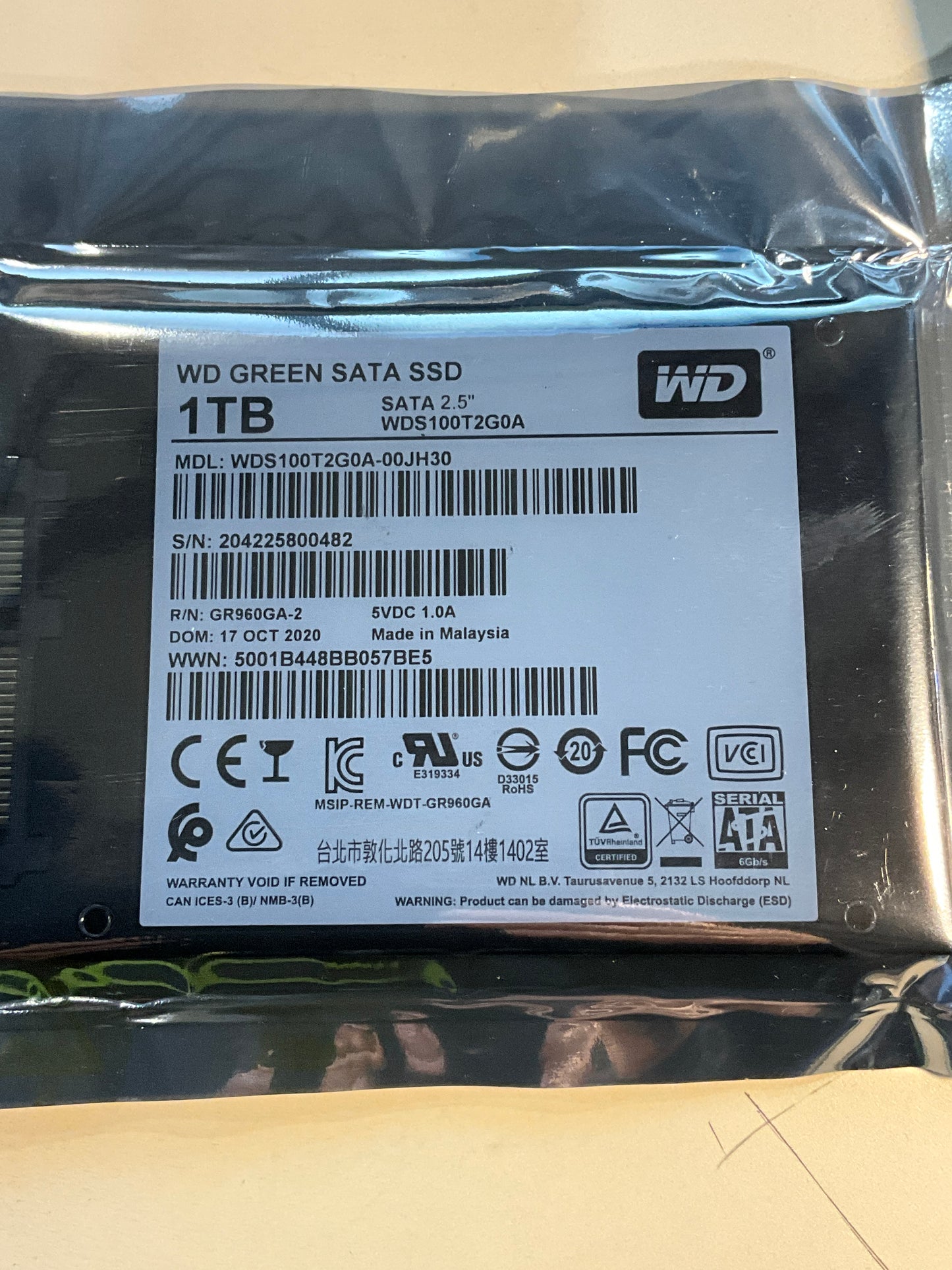 Western Digital 1TB WD Green Internal PC SSD Solid State Drive - SATA III 6 Gb/s, 2.5"/7mm, WDS100T2G0A used