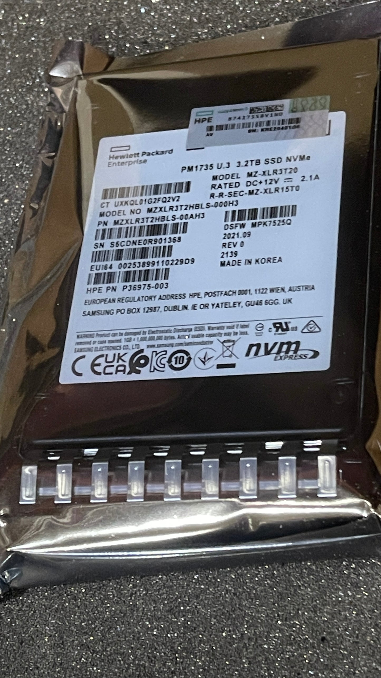 HP P36975-003 MZ-ZLR3T20 PM1735 U.3 3.2TB SSD NVMe MZXLR3THBLS-00AH3