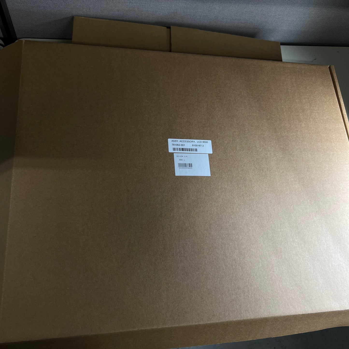 HP LCD8500 KVM Console - 18.51-Inch (AF630A), Silver