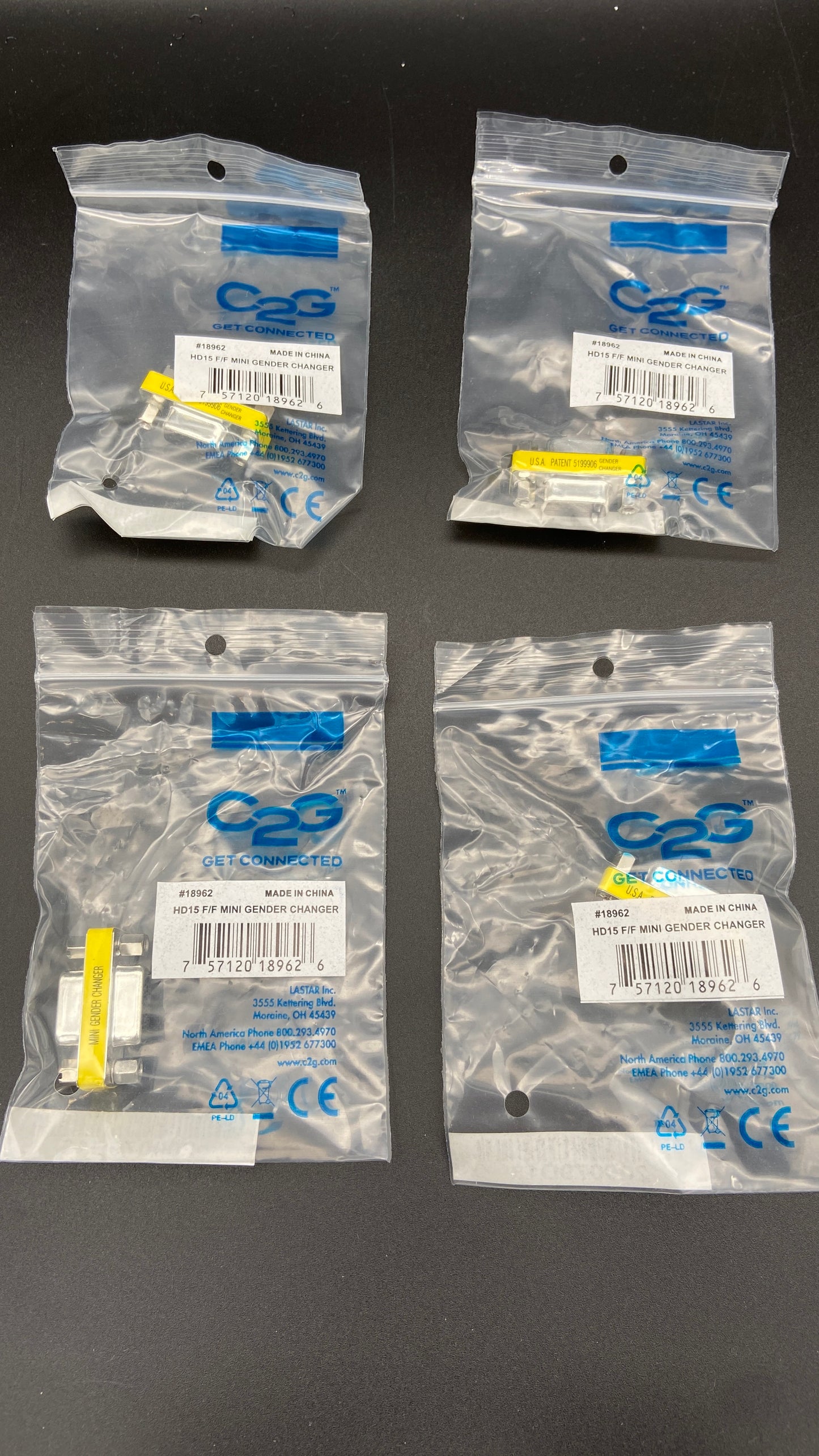 C2G 18962 VGA (HD15) F/F Mini Gender Changer (Coupler)