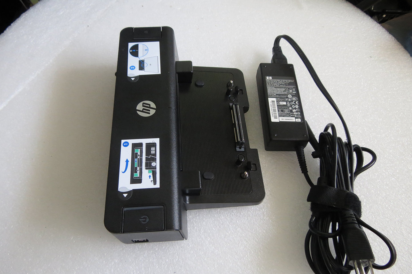 HP 688169-001 90W docking station (Pum1.0) - (Option A7E32AA)