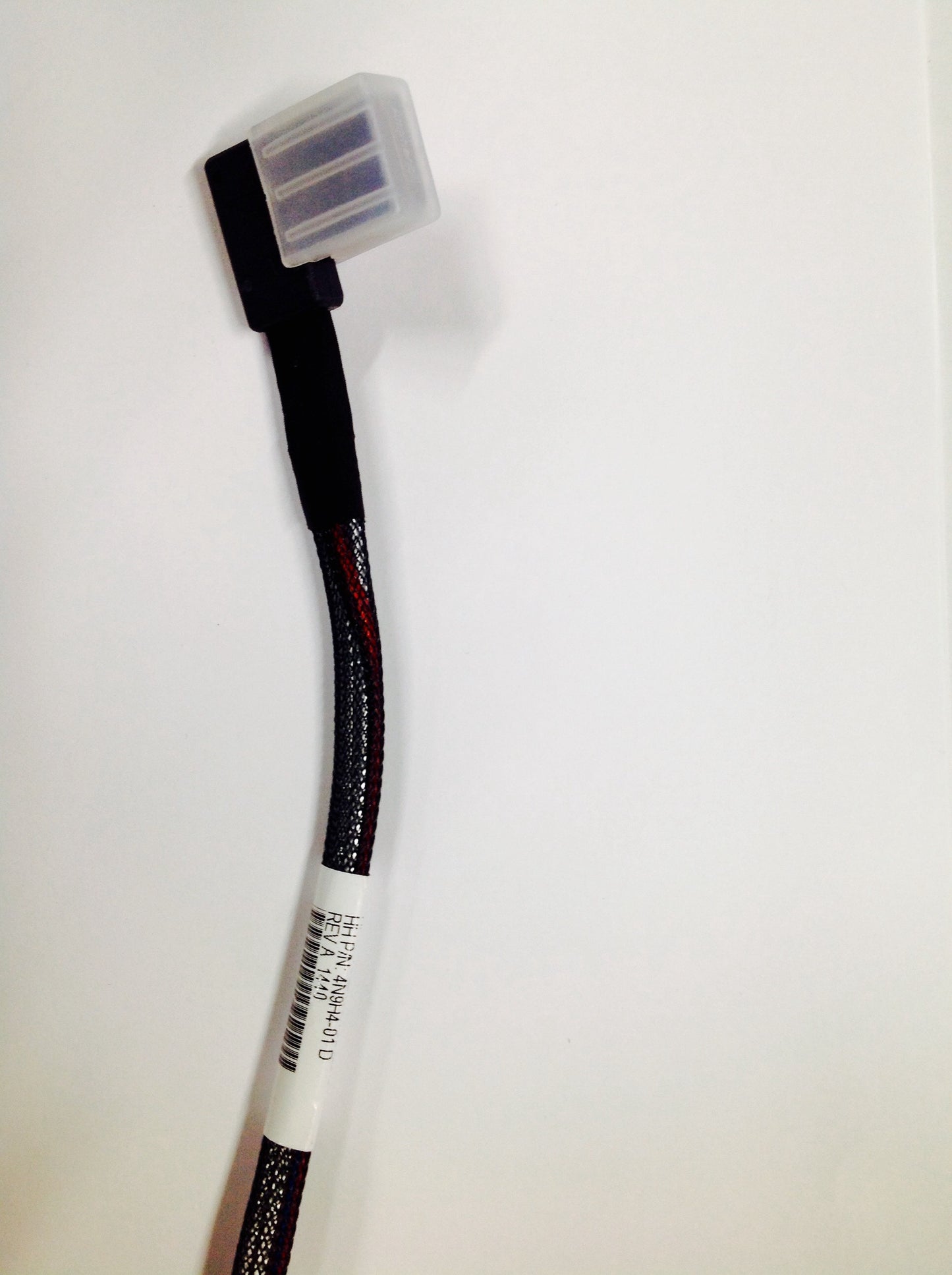 HP MINI SAS SFF-8087 23 INCH CABLE FOR HPE PROLIANT DL160 G9 774614-001