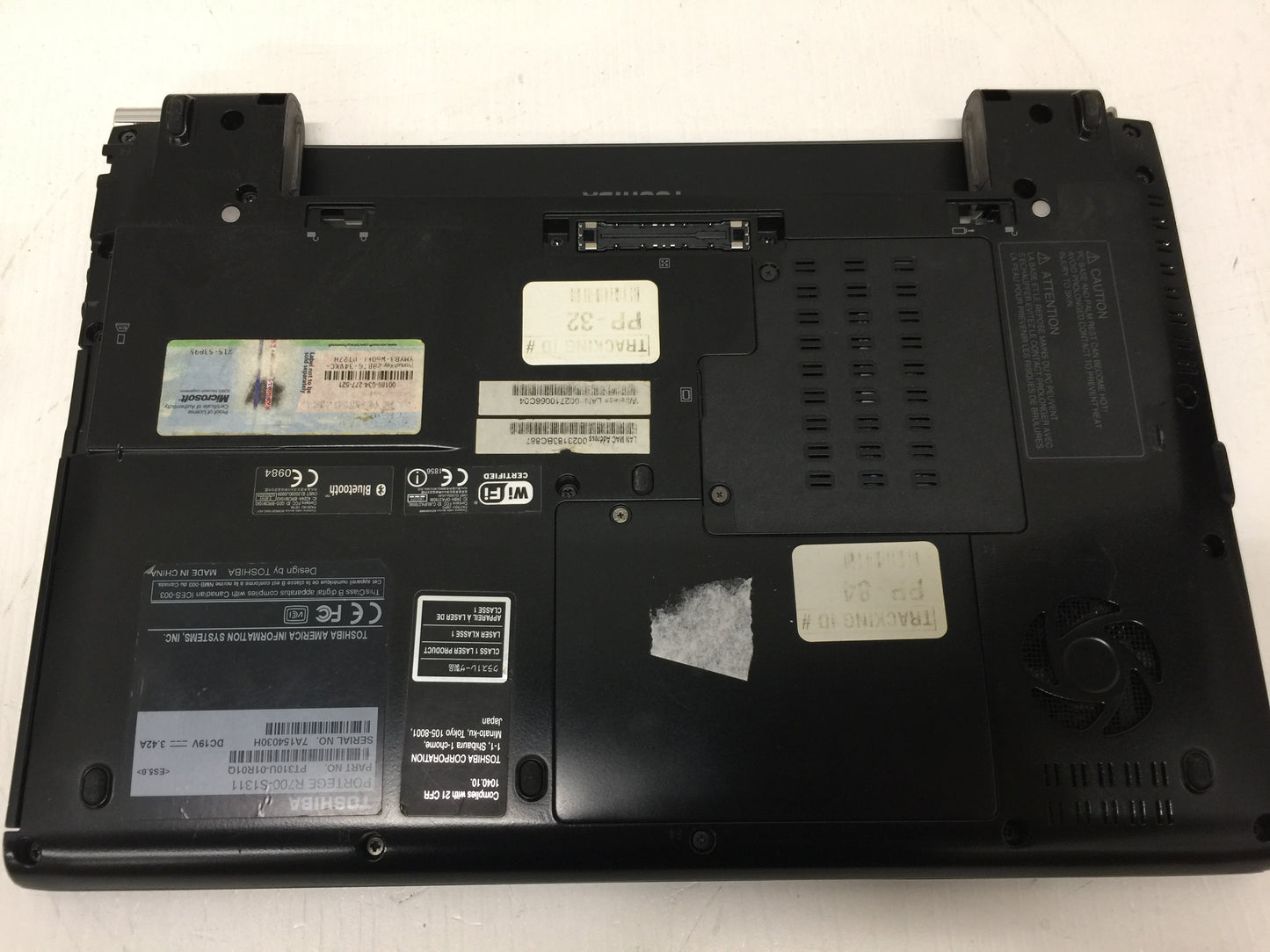 Toshiba Portege R700-S1311 13.3 display Intel i3-350M 4GB DDR3 NO HDD For Parts