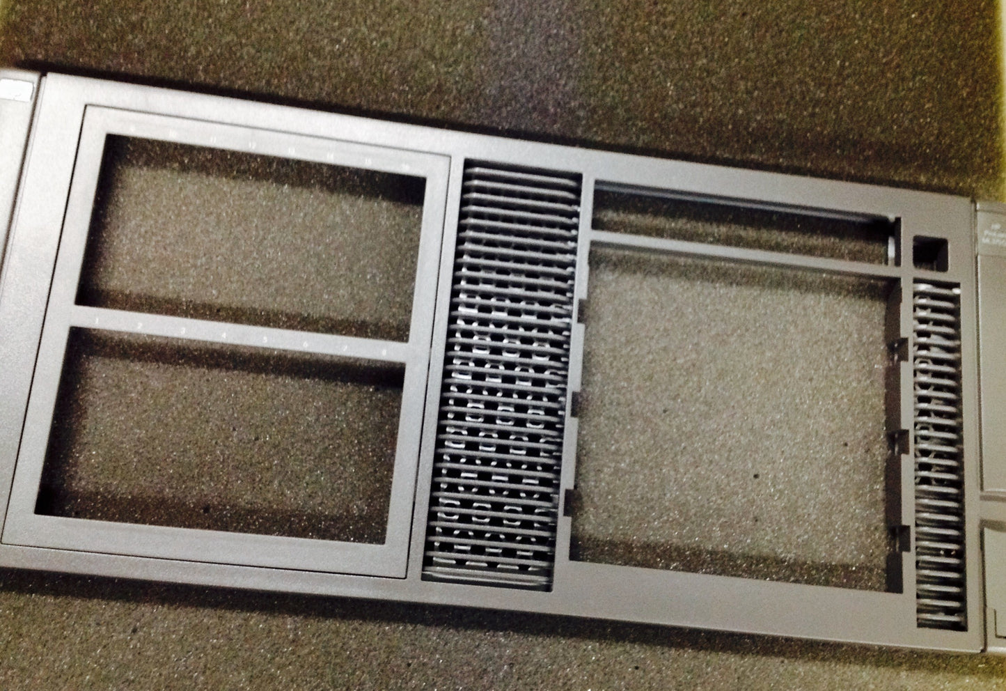 HP ML370 G5 Server Rack-Mount Front Face Plate Bezel 389064-001/409412-001