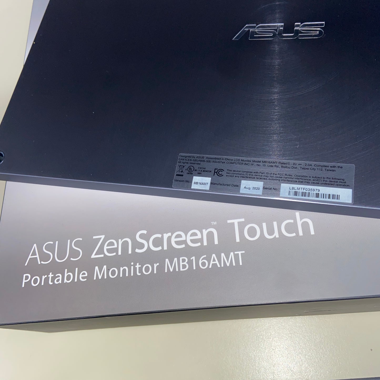 ASUS ZenScreen MB16AMT 15.6" FHD Portable Monitor Touch Screen *No cable*