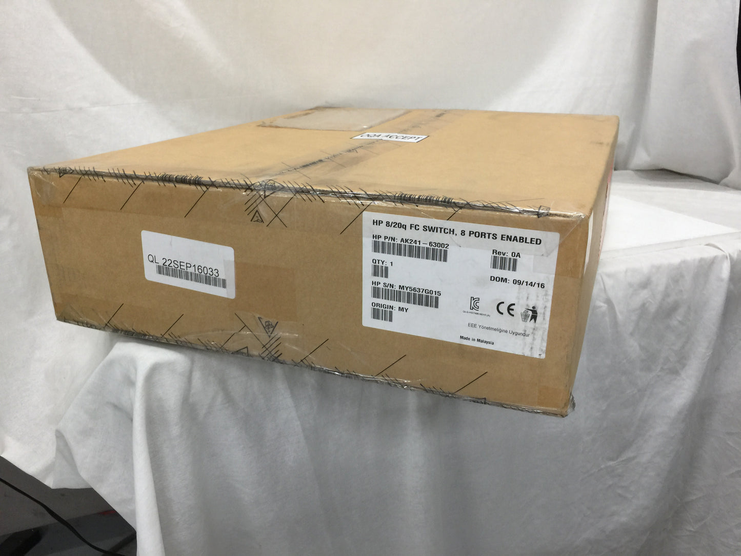 HP 8/8q FC SWITCH, 8 PORTS ENABLED AK241-63002