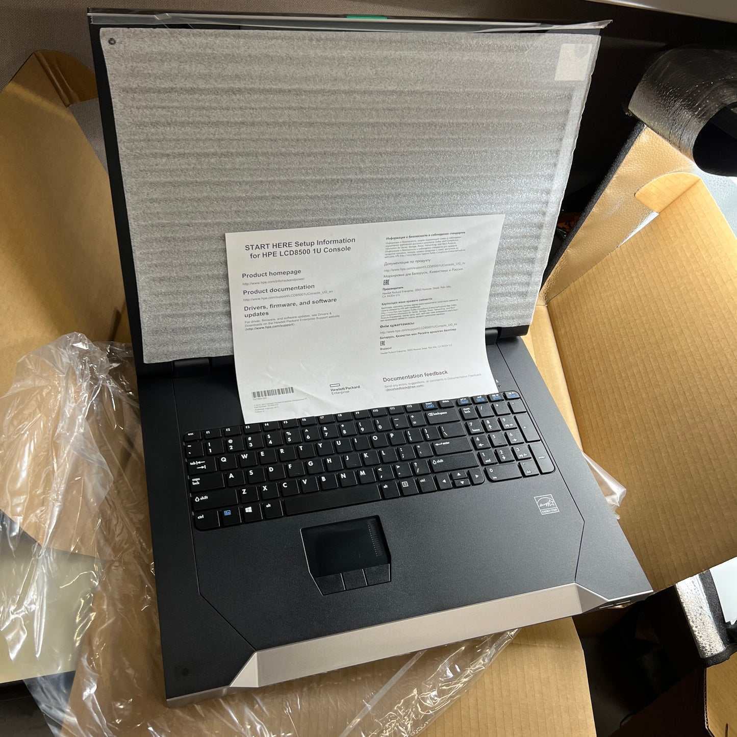 HP LCD8500 KVM Console - 18.51-Inch (AF630A), Silver