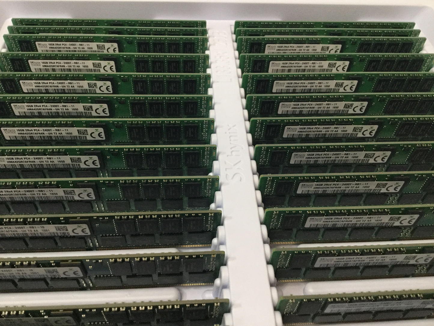 Hynix DDR4-16 GB - DIMM 288-pin - Registered - ECC HMA42GR7AFR4N-UH