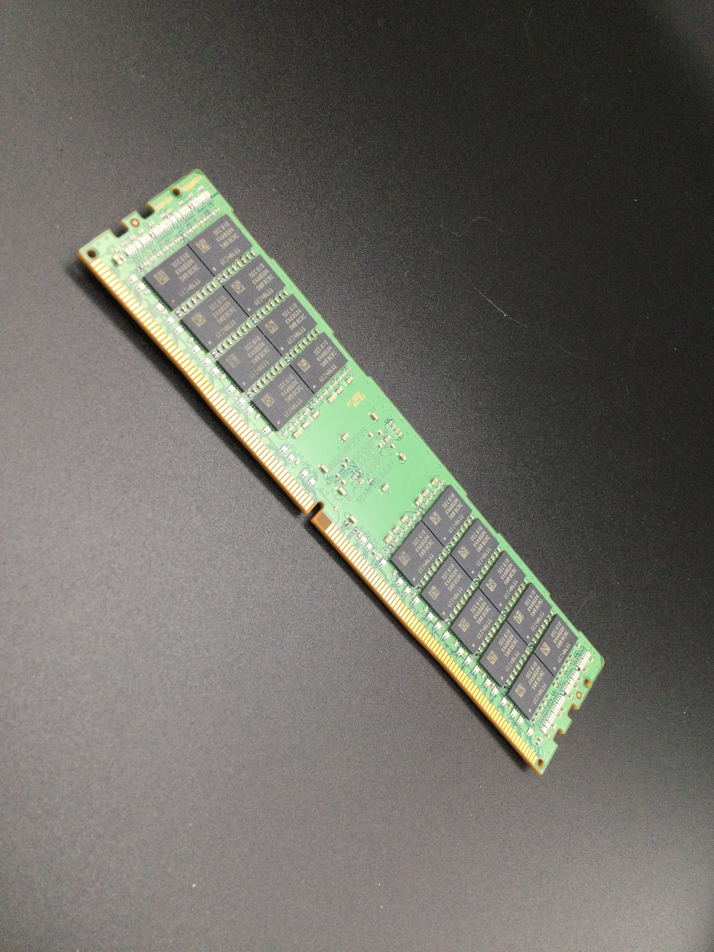 819412-001 HPE 32GB 2RX4 PC4-2400T-R Memory Module (1X32GB)-USED