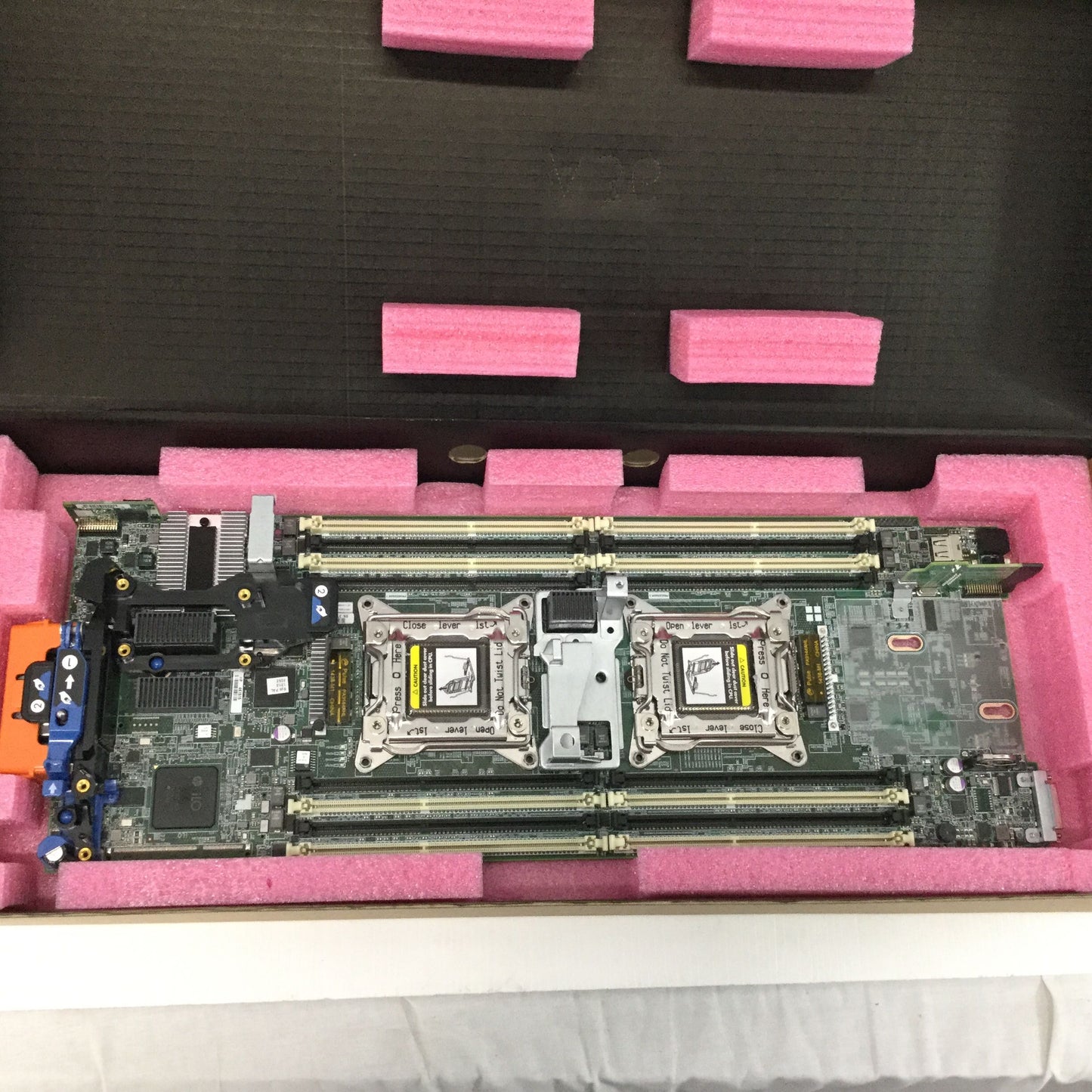 HP Enterprise BL460G8 V2 Systemboard 640870-007, brand new, OEM package
