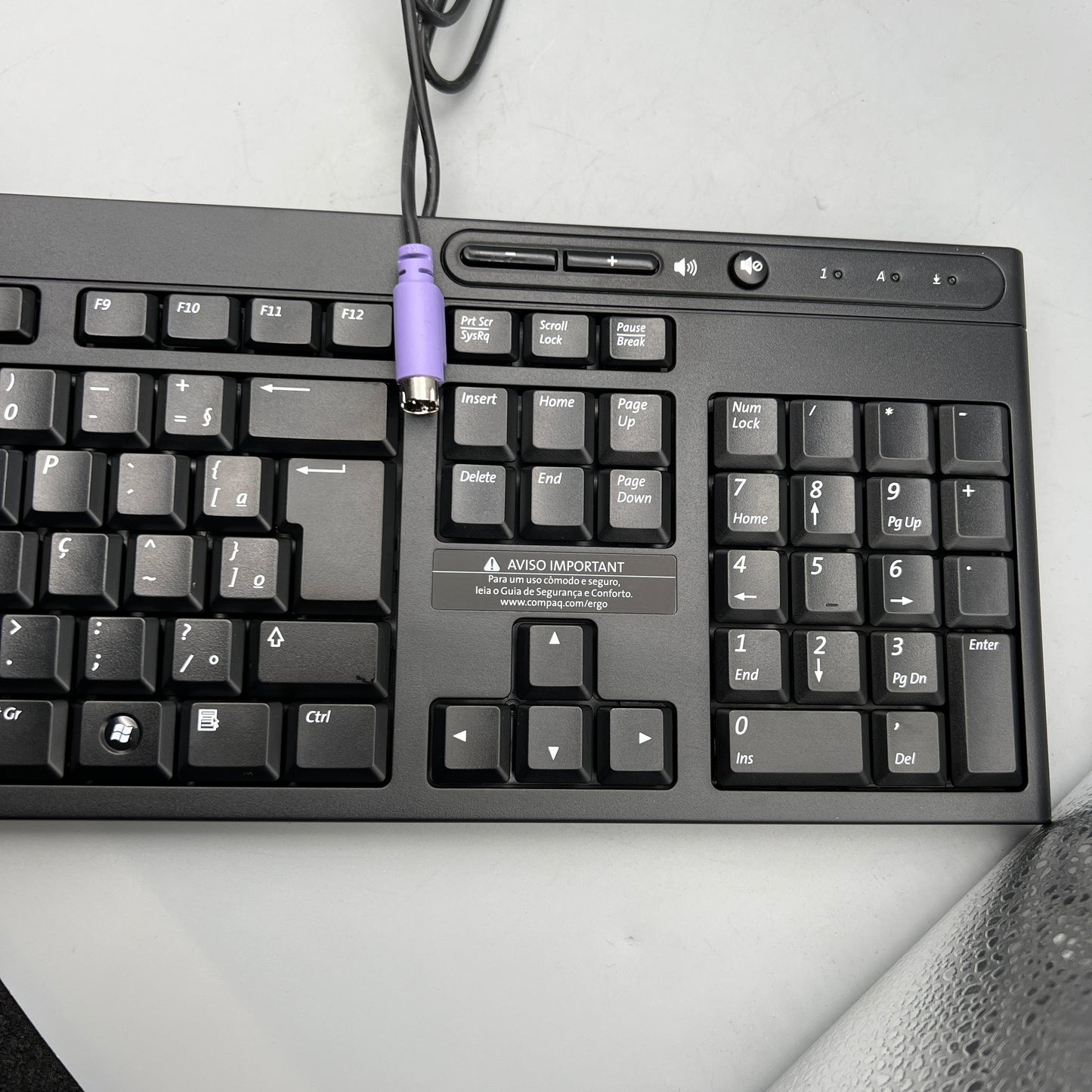 Compaq Genuine Slim PS/2 5137 Multimedia Spanish Keyboard 5189-0904