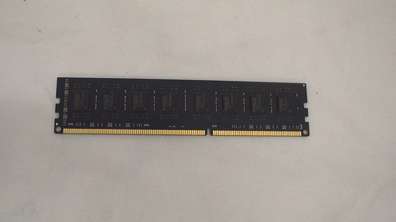 G.SKILL 4GB (1 x 4GB) DIMM DDR3 1600MHz Memory F3-12800CL9D-4GNS Used