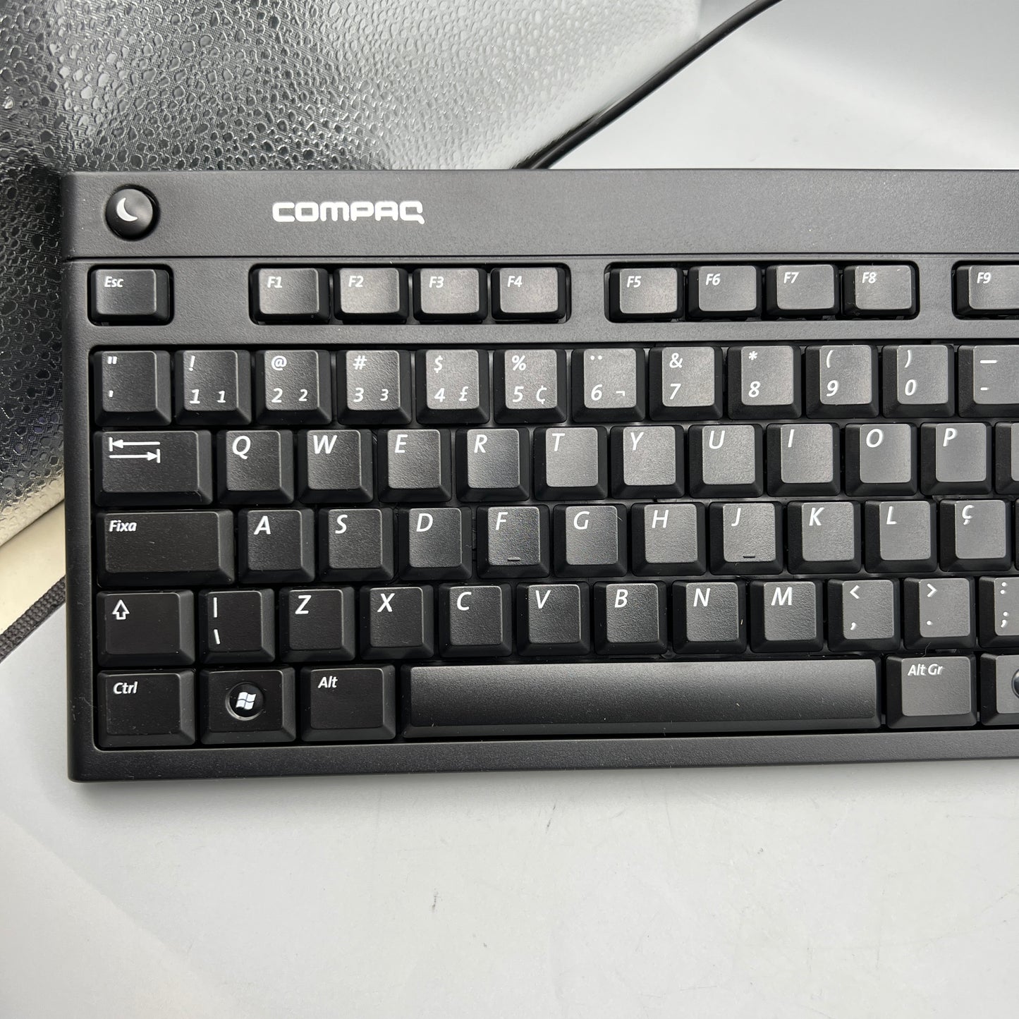 Compaq Genuine Slim PS/2 5137 Multimedia Spanish Keyboard 5189-0904