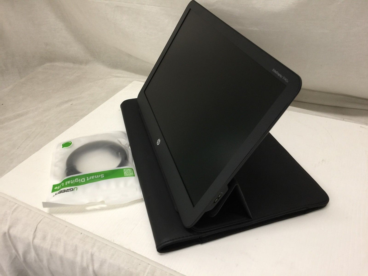 HP EliteDisplay S140u 14-inch USB Portable Monitor And Travel Case used Grade A