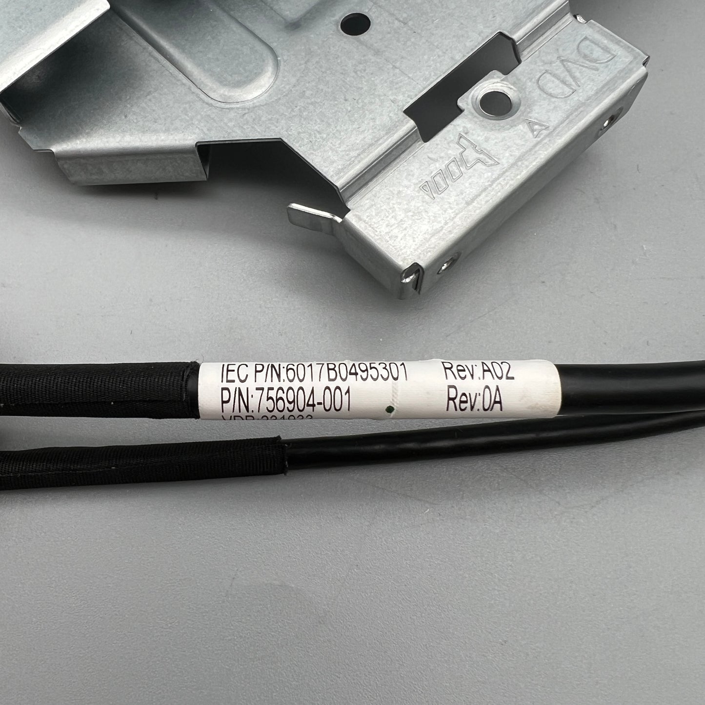 HPE ProLiant DL360 G9 Universal Media Bay Cage w/cable 779151-001 775427-001 New