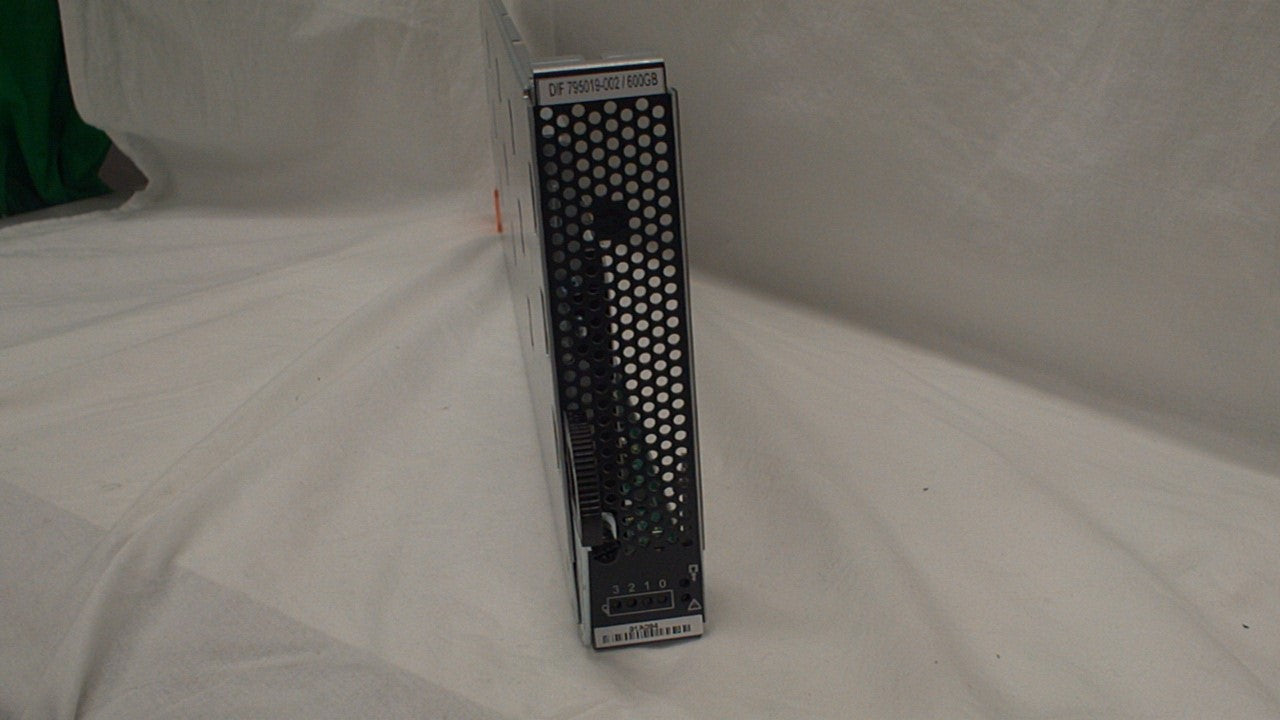 HP 3PAR 795019-002 4GB Tray with 4 x 600GB ST600MM0018 10K SAS