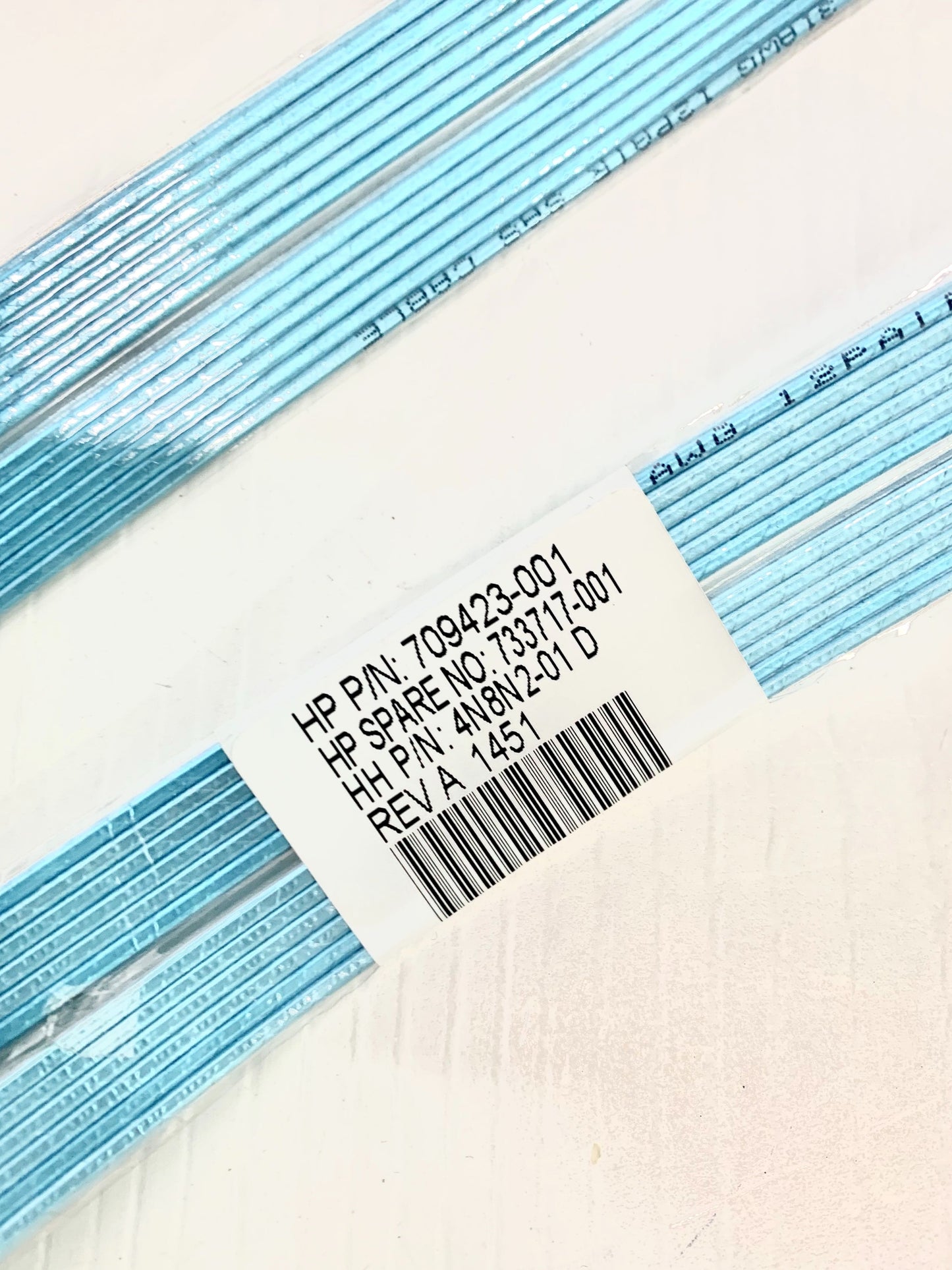 HP 733717-001 12 LFF DRIVE CAGE 6G MINI-SAS 32" CABLE FOR P430/P830 709423-001