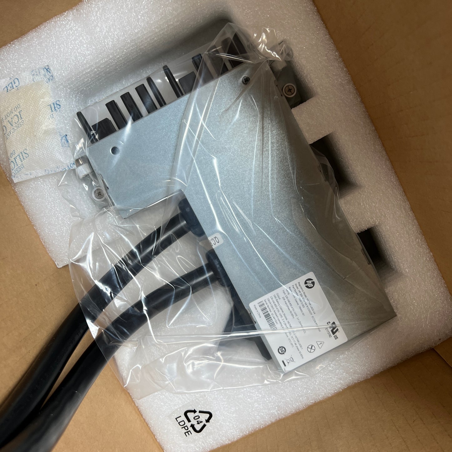 HP 30A 400V-415V Three Phase NA R12000 DirectFlow UPS IEC309 I/O Module  AF489A