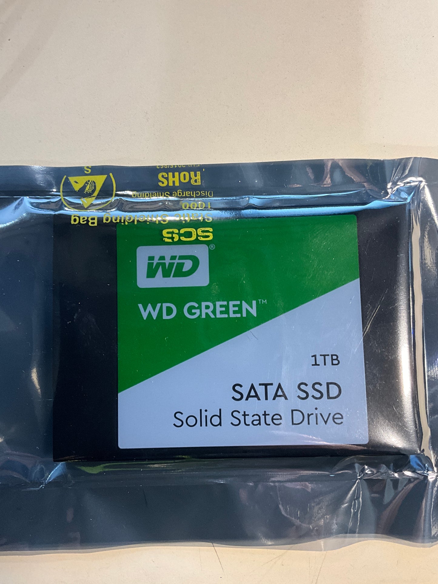 Western Digital 1TB WD Green Internal PC SSD Solid State Drive - SATA III 6 Gb/s, 2.5"/7mm, WDS100T2G0A used