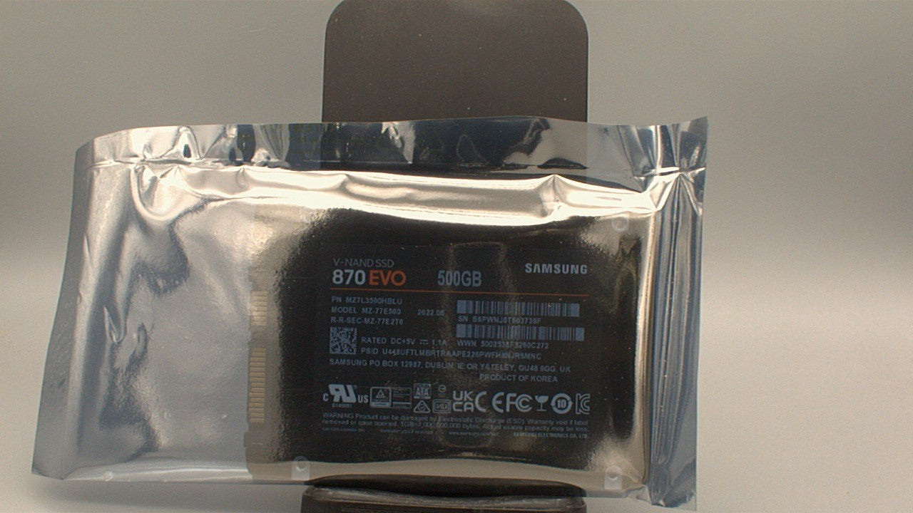 MZ7L3500HBLU Samsung 870 EVO Series 500GB V-NAND 3-Bit MLC SATA III 6Gb/s 2.5-Inch Internal Solid State Drive (SSD)used