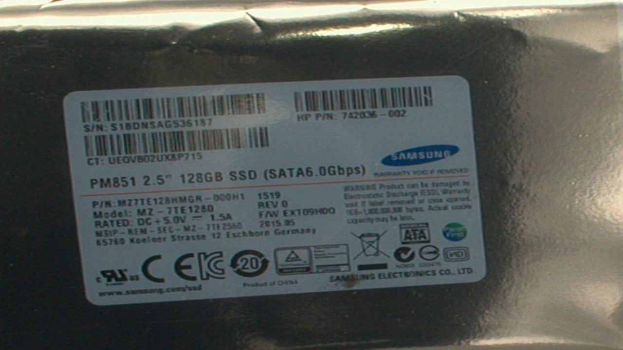 MZ7TE128HMGR Samsung PM851 128GB 2.5" SATA III Internal SSD  HP 742036-002 used