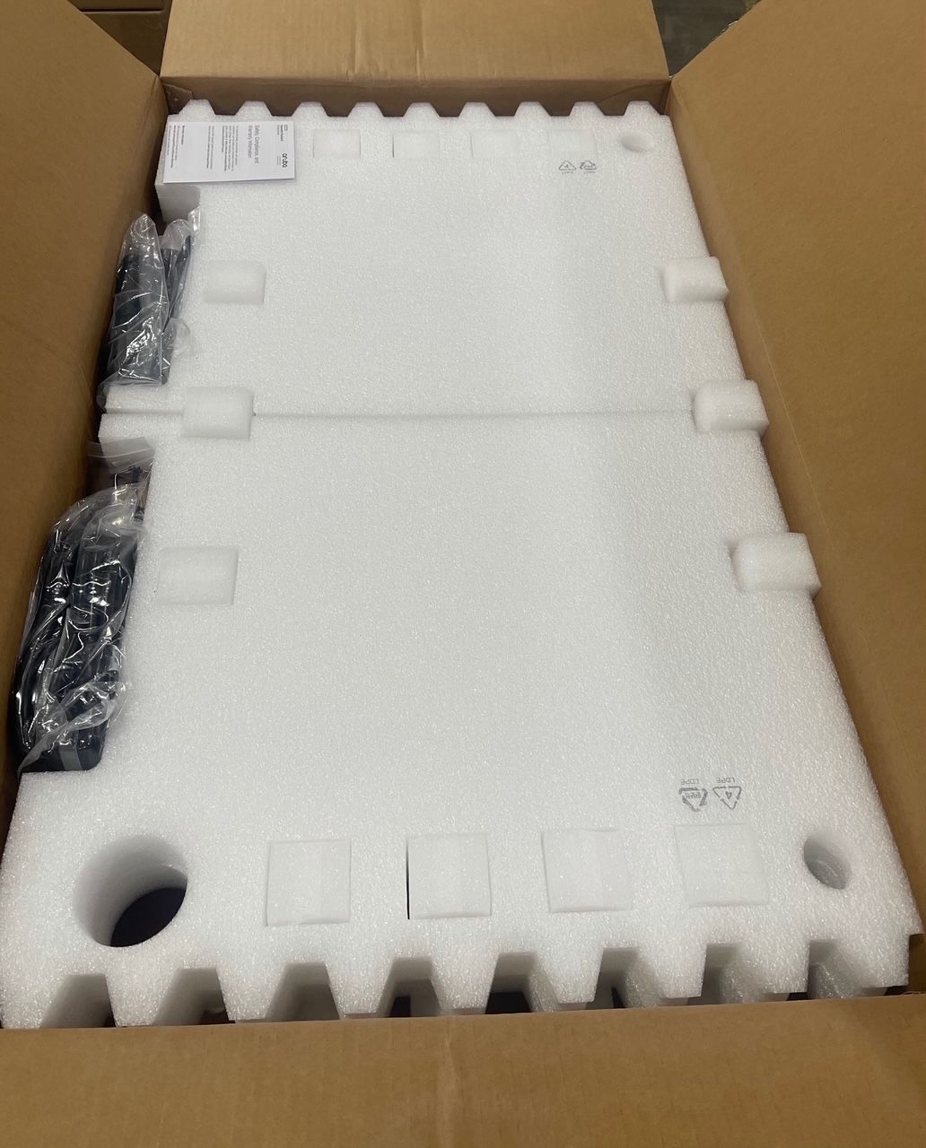 Mellanox MQM9790-NS2F NVIDIA Quantum-2 based NDR InfiniBand Switch, 64-ports NDR