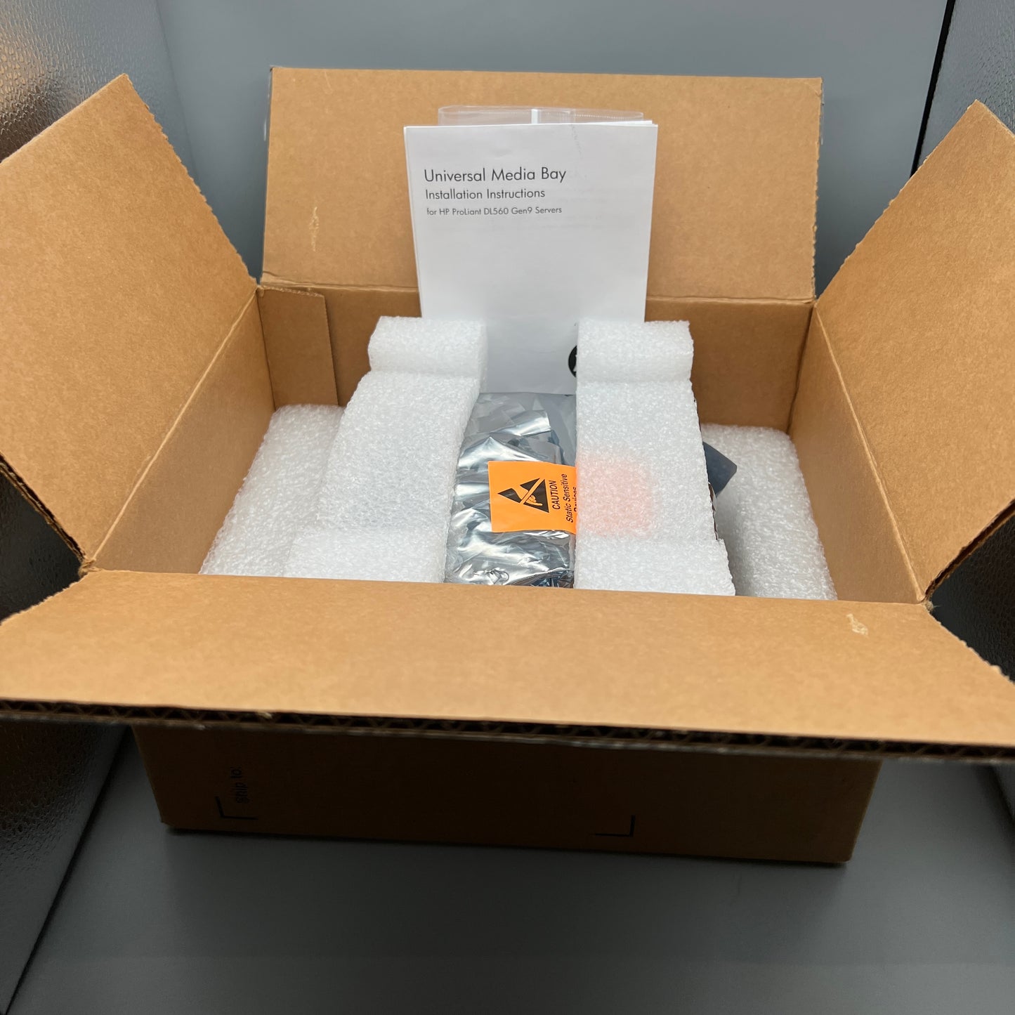 HPE ProLiant DL560 Gen9 Universal Media Bay Kit 795090-B21