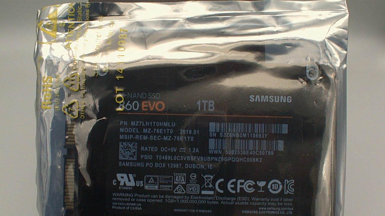 Samsung SSD 860 EVO 1TB 2.5 Inch SATA III Internal SSD MZ7LH1T0HMLU MZ-76E1T0 used