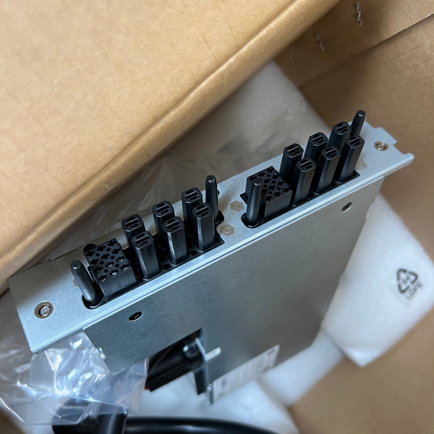 HP 30A 400V-415V Three Phase NA R12000 DirectFlow UPS IEC309 I/O Module  AF489A