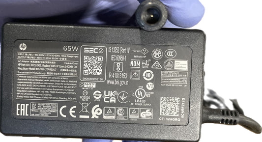 HP 65W 19.5V x 3.33A L40094-001 L39752-003 TPN-DA17 AC Apater used