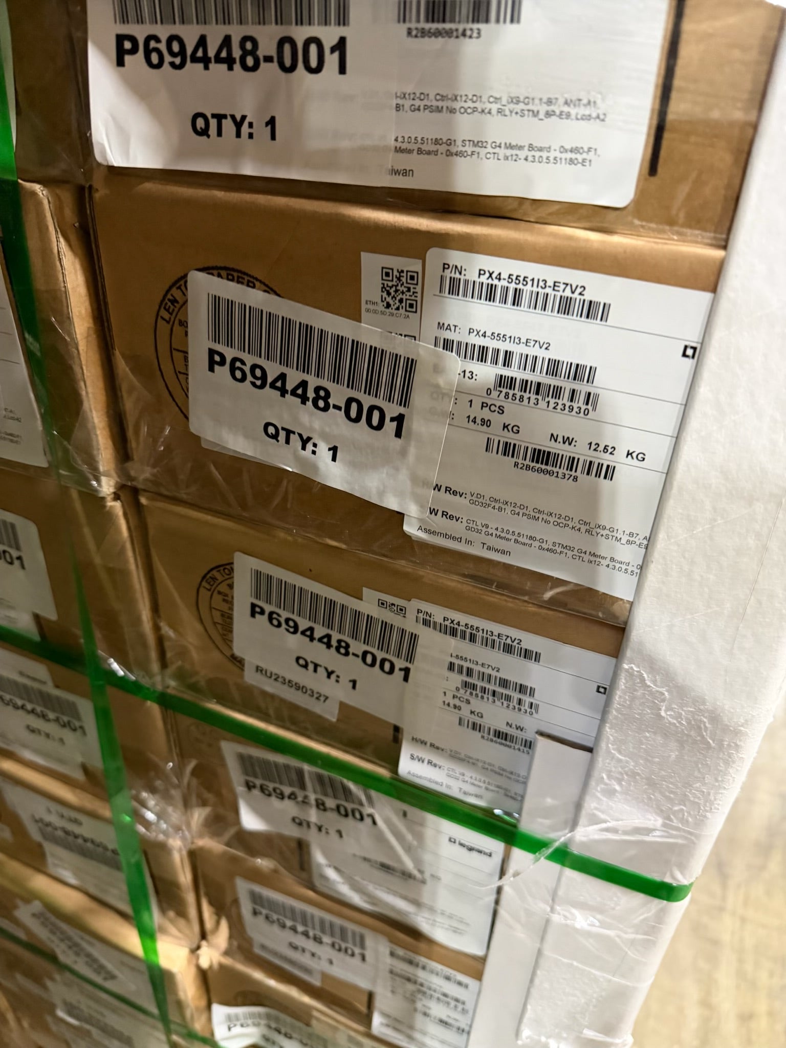 Raritan PX4-5551I3-E7V2 17.3kVA 3-Phase PDU 60A 208V 0U 24-Outlet Switched Meter P69448-001 - Pamper Inn