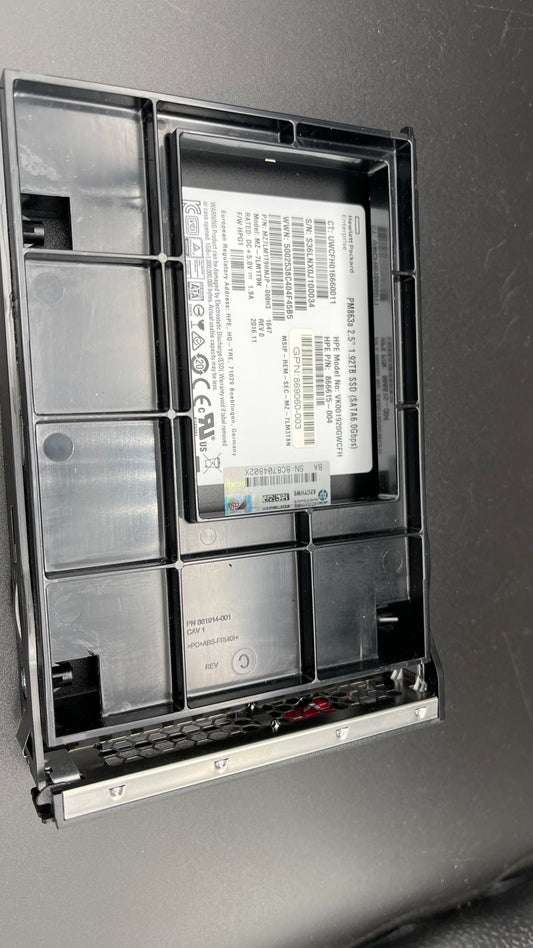 HP 866615-004 , 869060-003, PM863a 2.5" 1.92TB SSD in 3.5" Caddy