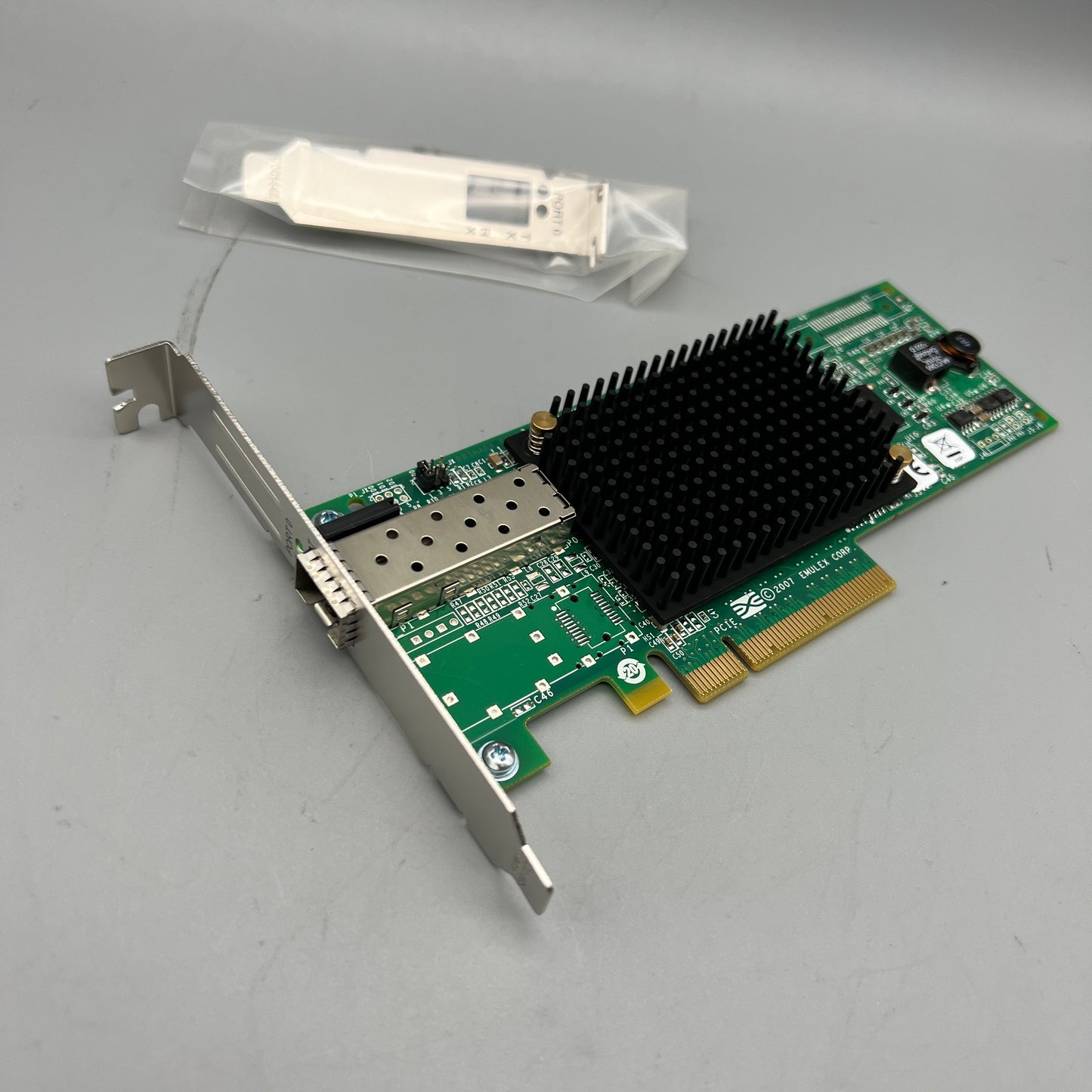 HP AJ762-63002 Single-Port 8Gbps Fiber Channel PCI-E Host Bus Network Adapter