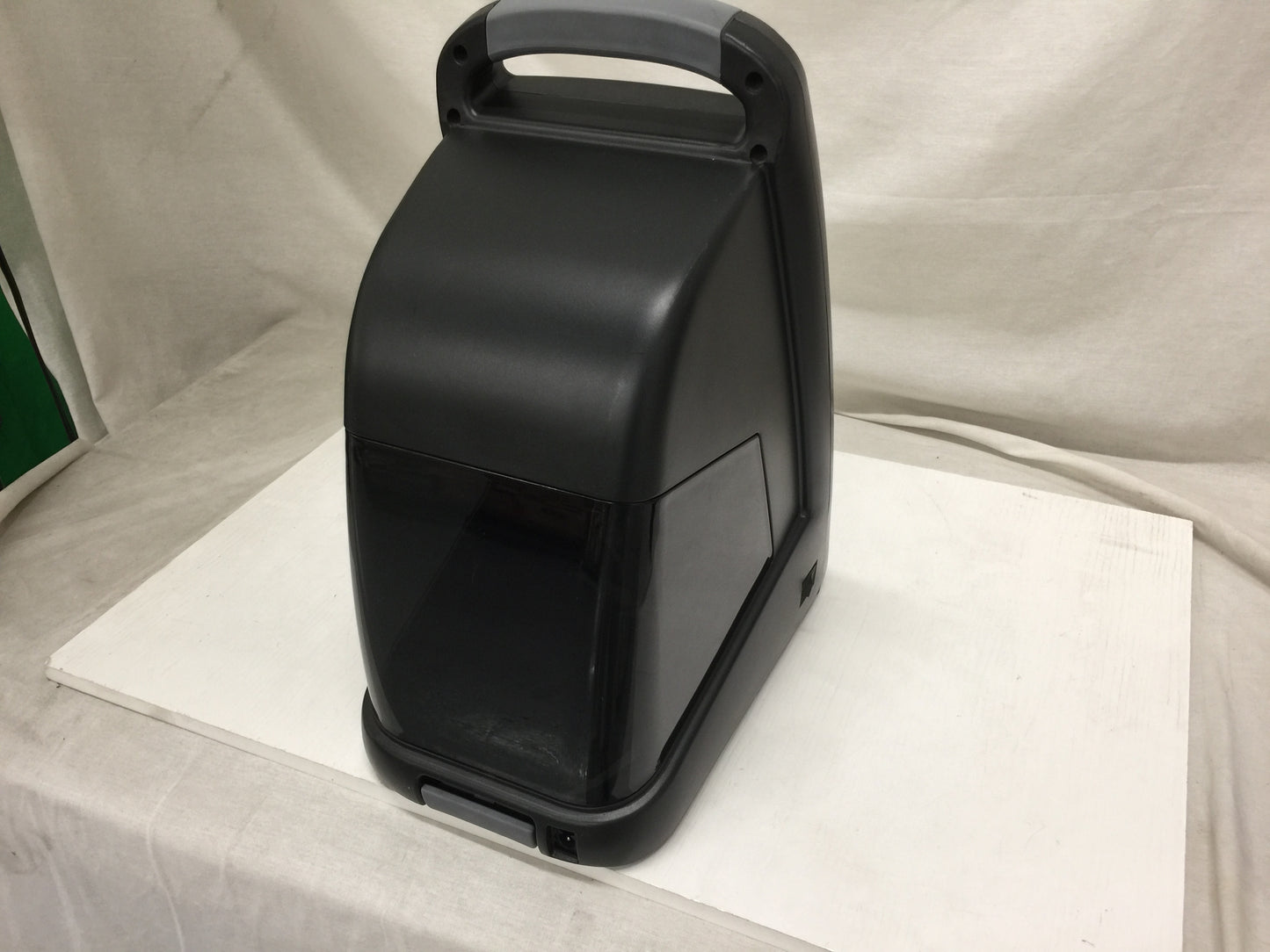 Staples Minimate 6 Sheet Cross-Cut Desktop Shredder  SPL-NXC6PDA Used