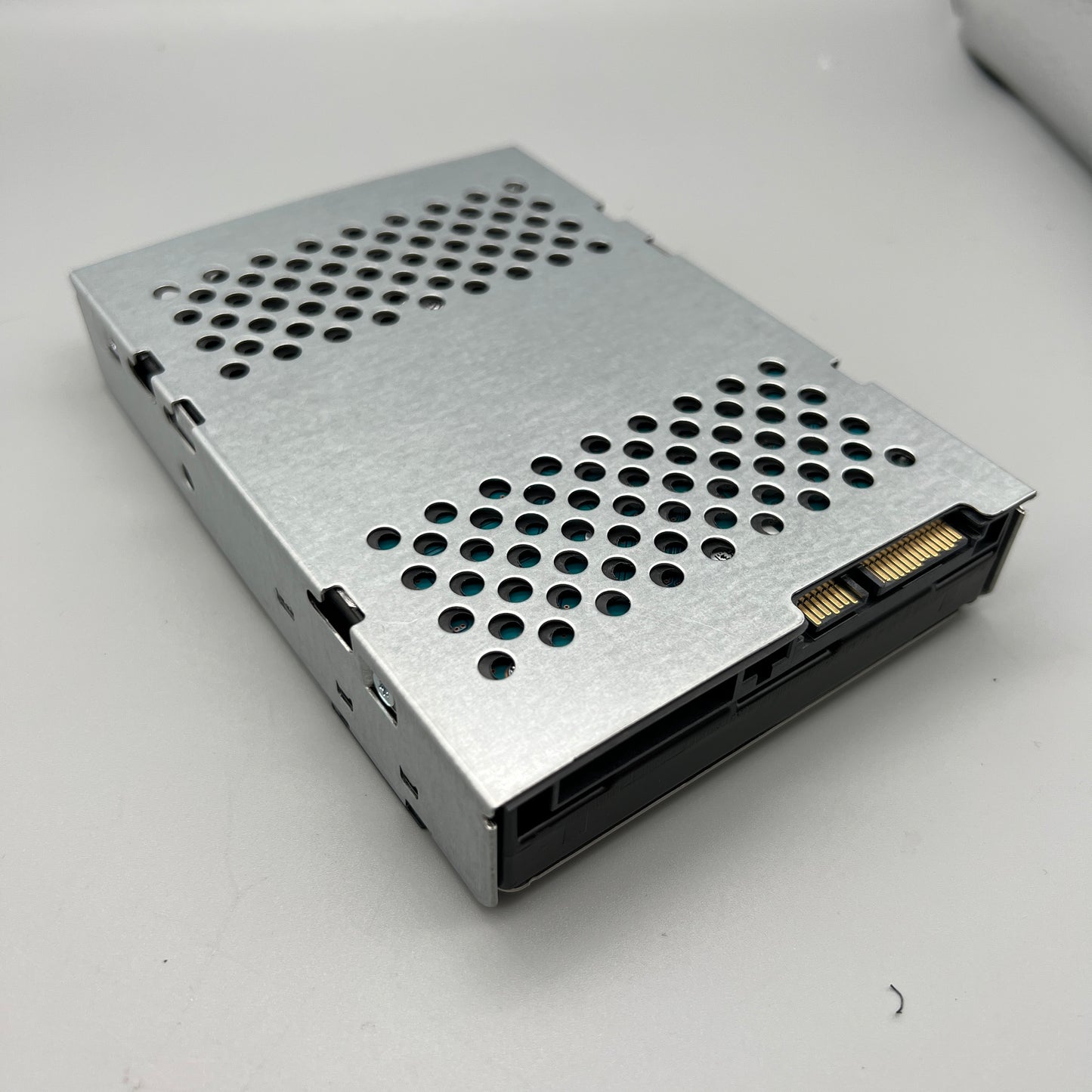 HP 574033-007 2TB 7200RPM 3.5INCH SATA-II MIDLINE with quick release tray MB2000EBUCF