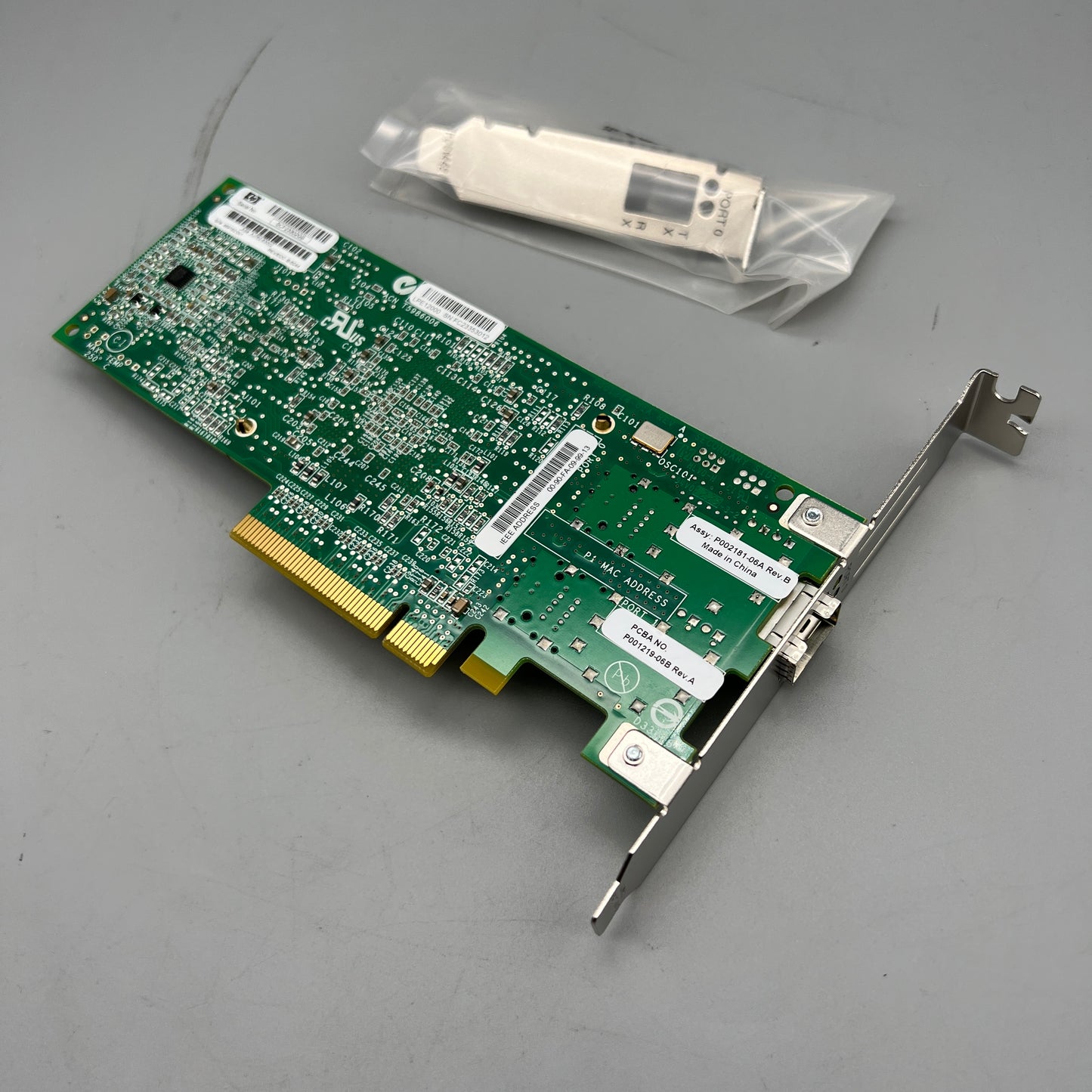 HP AJ762-63002 Single-Port 8Gbps Fiber Channel PCI-E Host Bus Network Adapter