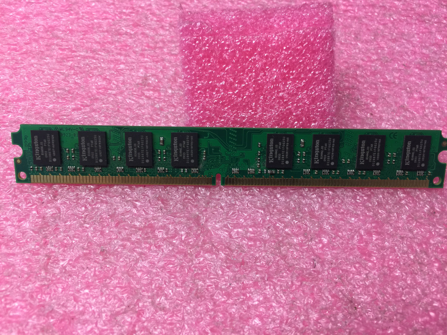 Kingston KVR800D2N5/2G 2GB DDR2 800mhz  DIMM NON-ECC Unbuffered Memory Used