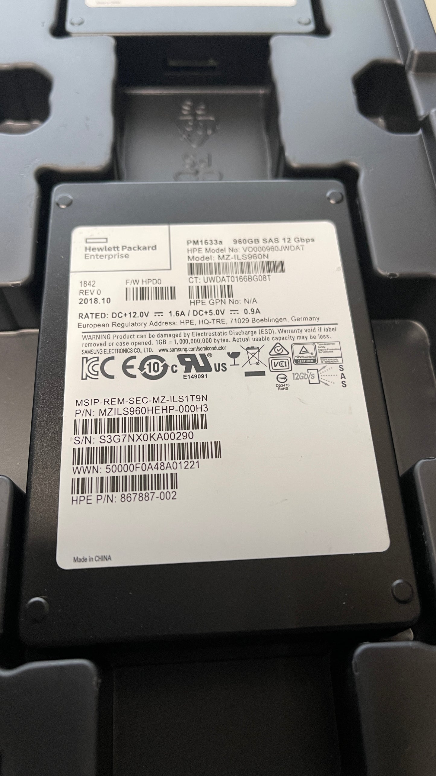 HPE 867887-002-SC 960GB 2.5in DS SAS-12G Read Intensive G9 G10 SSD no caddy