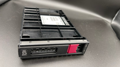 HP 866615-004 , 869060-003, PM863a 2.5" 1.92TB SSD in 3.5" Caddy