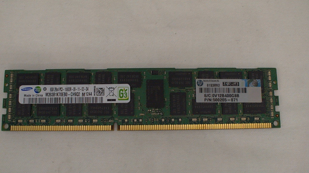 SAMSUNG M393B1K70EB0-CH9 PC3-10600R DDR3-1333 8GB ECC REG 2RX4 Used