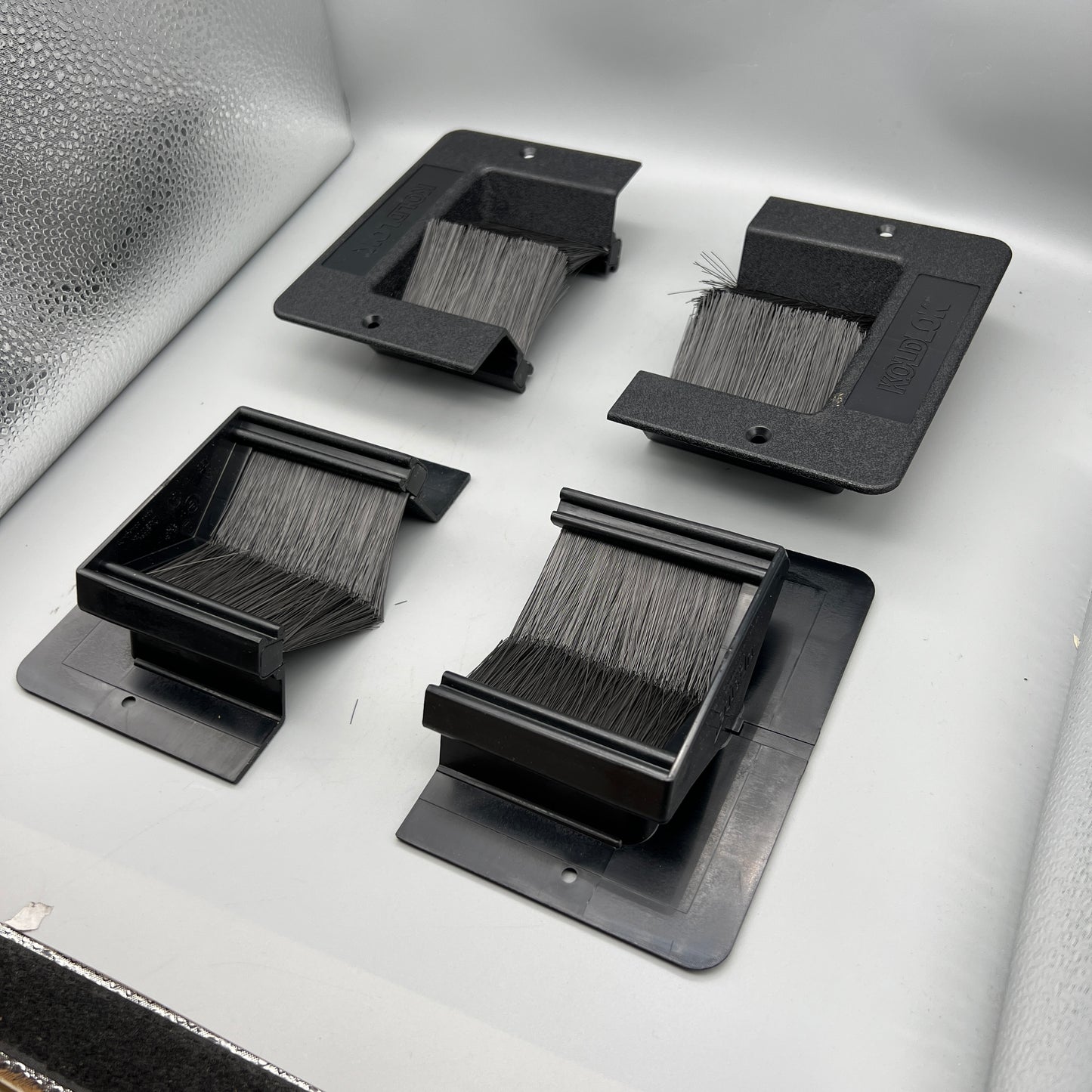 UPSITE KoldLok 10077 Mini Raised Floor Grommet - 10 Packs