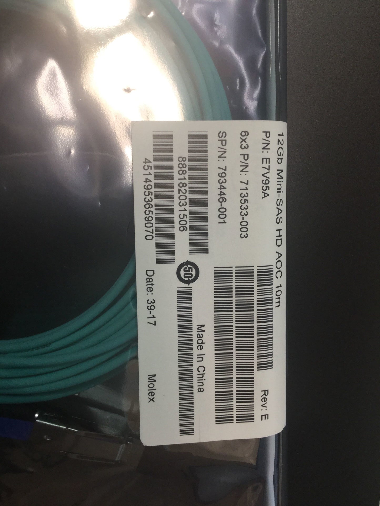 HPE 12Gb Mini-SAS HD AOC 10m Cable 713533-003 793446-001 E7V95A