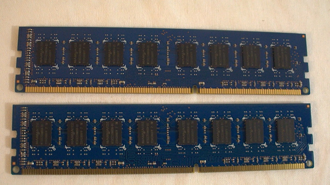 Nanya NT4GC64B8HG0NF-DI 8GB 2 x 4GB PC3-12800U  CL11 Desktop Memory Kit Used